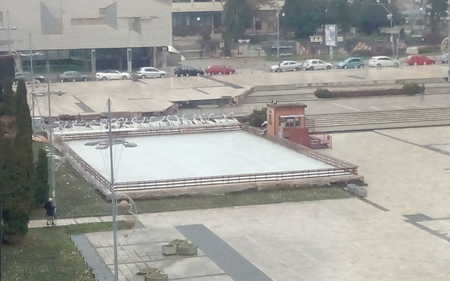 Počinje sa radom klizalište