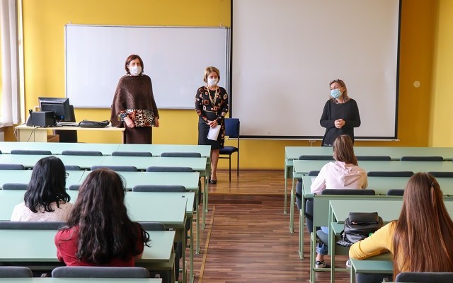 Brucoši i kombinovani model nastave