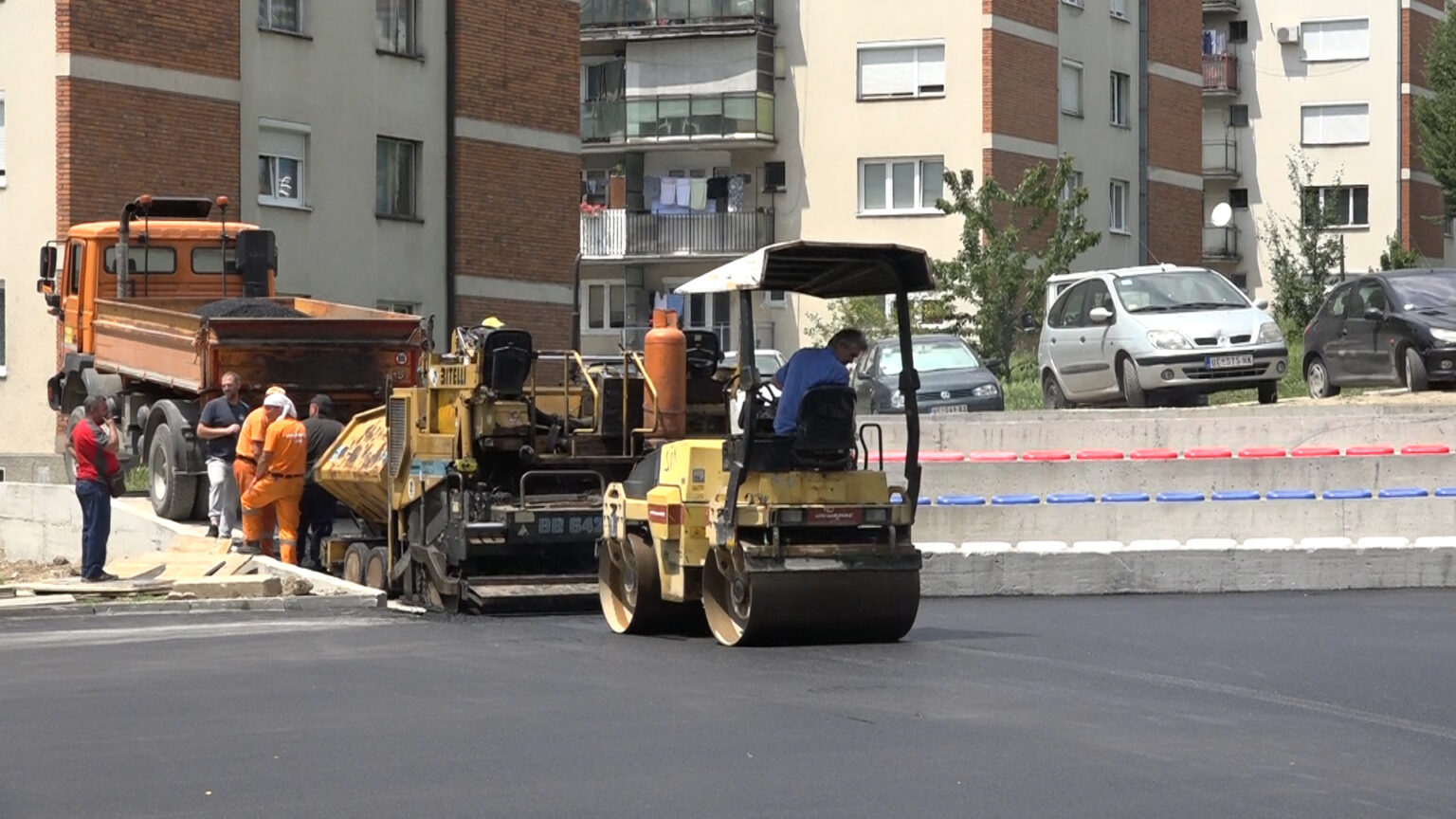Asfaltirana Užička ulica u Sevojnu, radovi na tri putna pravca u MZ Gorjani