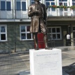 spomenik poz