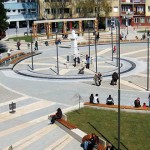 POŽEGA – Trg slobode u Požegi, uz naslov  ČEKALI SIGNAL IZ CENTRALE