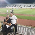 na stadionu