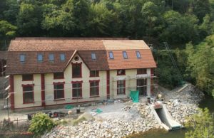 Čija je naša centrala?