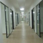 pijac prvi sprat hodnik sa lokalima