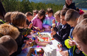 Veliki četvrtak u bojama dečije mašte