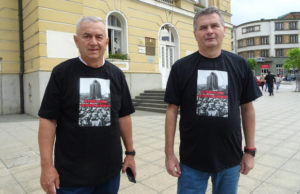 Samostalni odbornici u majicama „Ne gušite Užice, zatvorite deponiju“