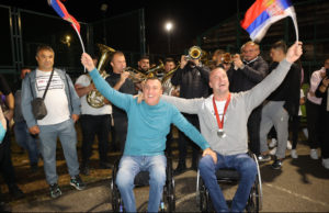 Užičani uz trubače i vatromet dočekali naše paraolimpijce