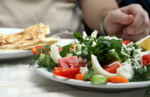 Cene ugostiteljskih usluga u januaru porasle za 13,7 odsto