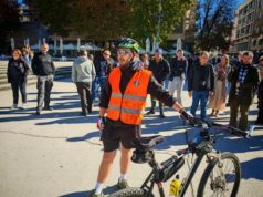 Užičani krenuli biciklima na protest u Novi Sad