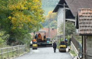 Intenzivirani radovi na asfaltiranju u više delova Užica