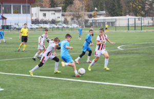 Otvoren teren sa veštačkom travom u Sportskom centru Krčagovo