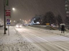 Prve snežne padavine zadale probleme u saobraćaju: “Putevi Srbije” upozoravaju na opreznu vožnju