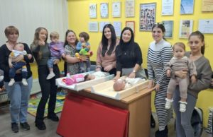 Radionica o ranom razvoju dece okupila brojne roditelje u Užicu